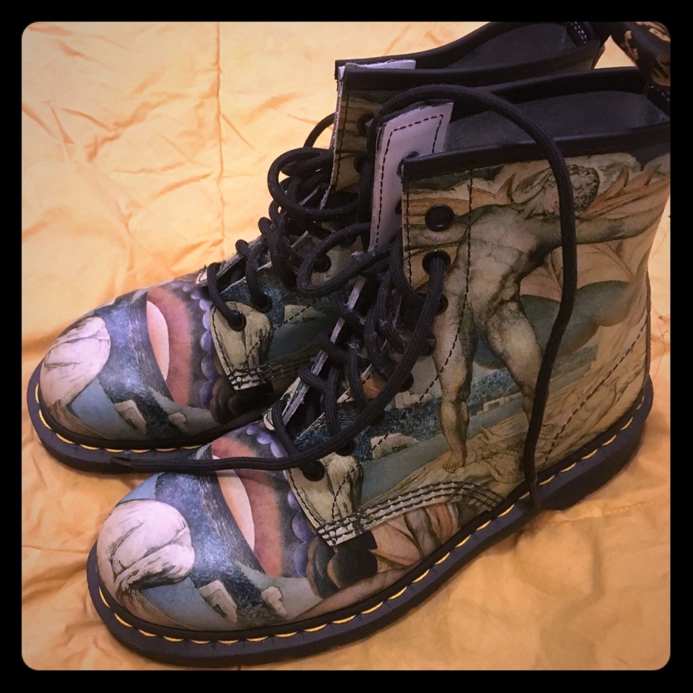 Dr. Marten’s William Blake boots with box